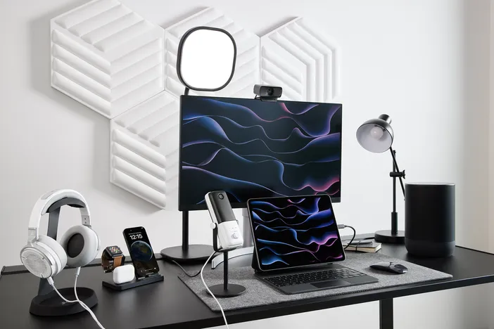 Facecam_MK2_Lifestyle_Shot_02