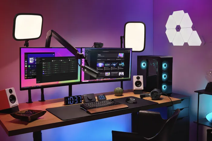 Facecam_MK2_Lifestyle_Shot_04 1
