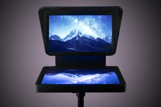 Prompter_Lifestyle_Shot_09 1