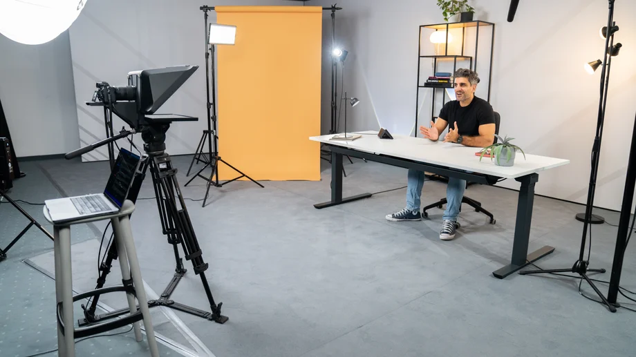 Prompter XL - Lifestyle 3