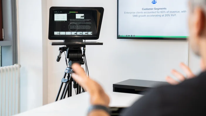 Prompter XL - Lifestyle 4