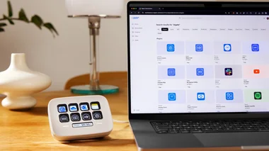 Stream Deck Neo - Lifestyle 2