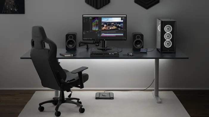 Stream_Deck_Pedal_Lifestyle_Shot_04