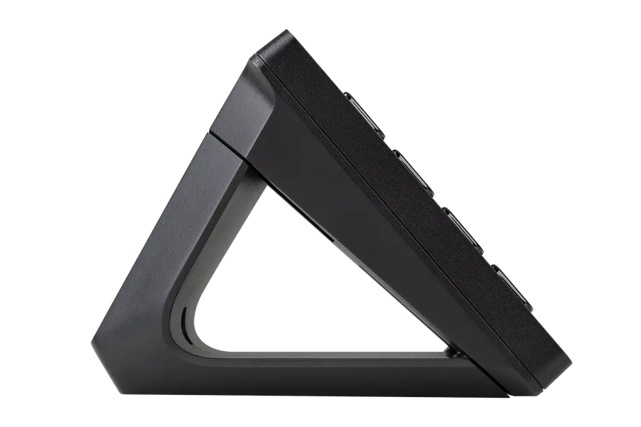 Stream_Deck_XL_Device_shot_04_no_cable 1