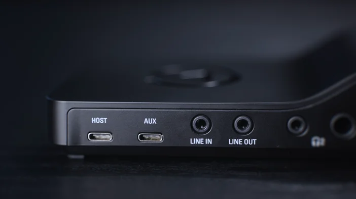 Wave XLR Pro First Look Host Aux USB ports